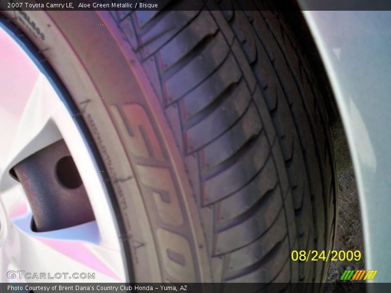 Aloe Green Metallic / Bisque 2007 Toyota Camry LE