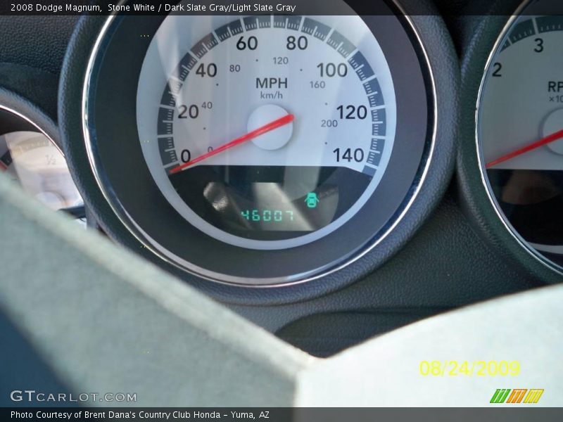 Stone White / Dark Slate Gray/Light Slate Gray 2008 Dodge Magnum