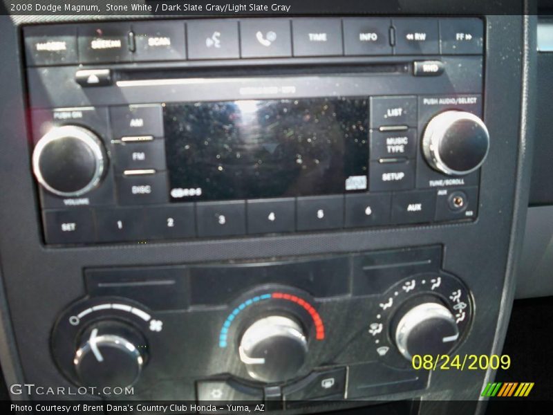 Stone White / Dark Slate Gray/Light Slate Gray 2008 Dodge Magnum