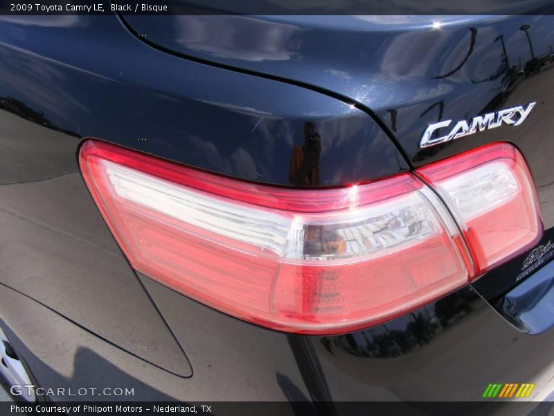 Black / Bisque 2009 Toyota Camry LE