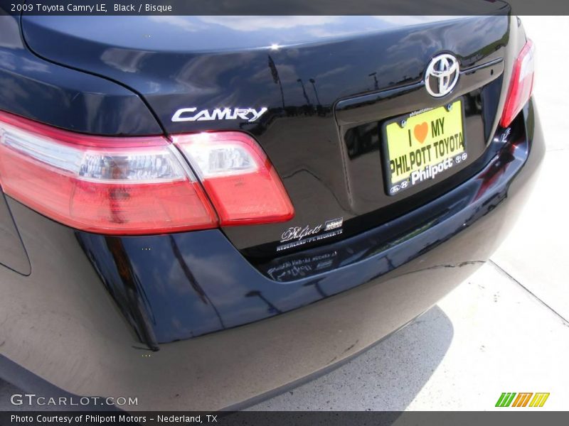 Black / Bisque 2009 Toyota Camry LE