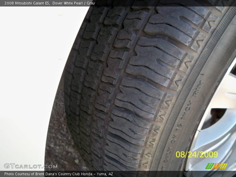 Dover White Pearl / Gray 2008 Mitsubishi Galant ES
