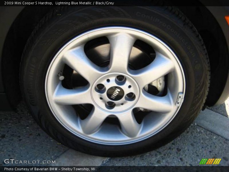 Lightning Blue Metallic / Black/Grey 2009 Mini Cooper S Hardtop