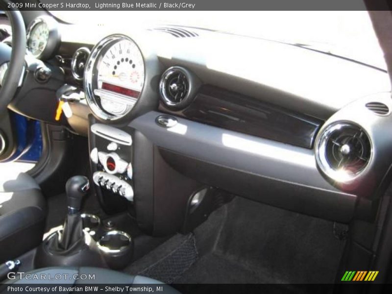 Lightning Blue Metallic / Black/Grey 2009 Mini Cooper S Hardtop