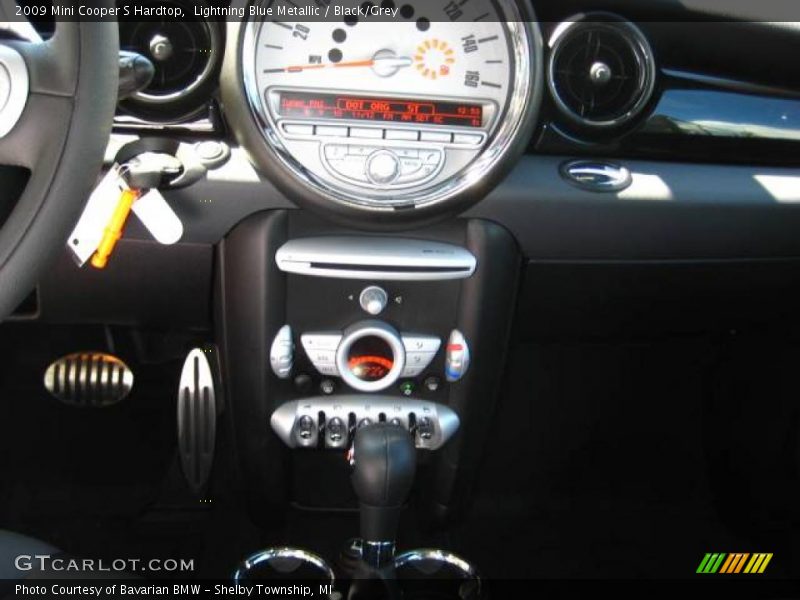 Lightning Blue Metallic / Black/Grey 2009 Mini Cooper S Hardtop