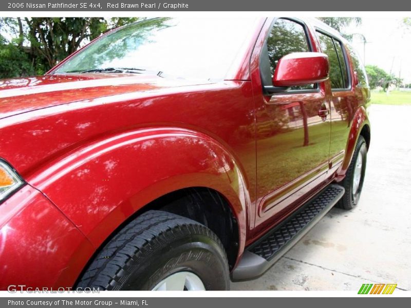 Red Brawn Pearl / Graphite 2006 Nissan Pathfinder SE 4x4