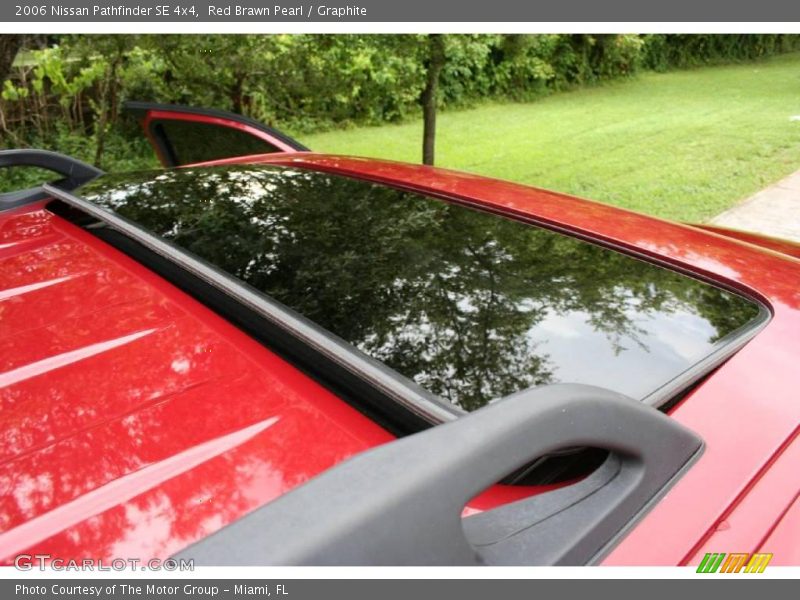 Red Brawn Pearl / Graphite 2006 Nissan Pathfinder SE 4x4