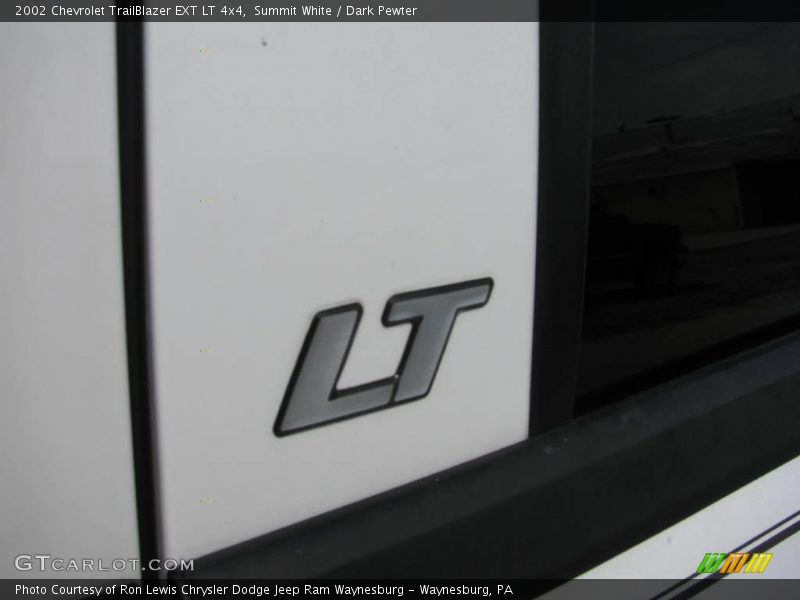 Summit White / Dark Pewter 2002 Chevrolet TrailBlazer EXT LT 4x4