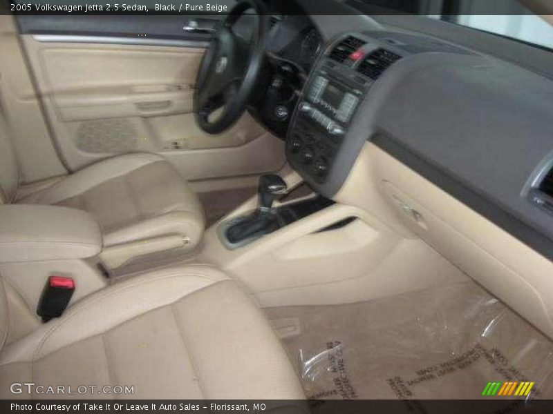 Black / Pure Beige 2005 Volkswagen Jetta 2.5 Sedan