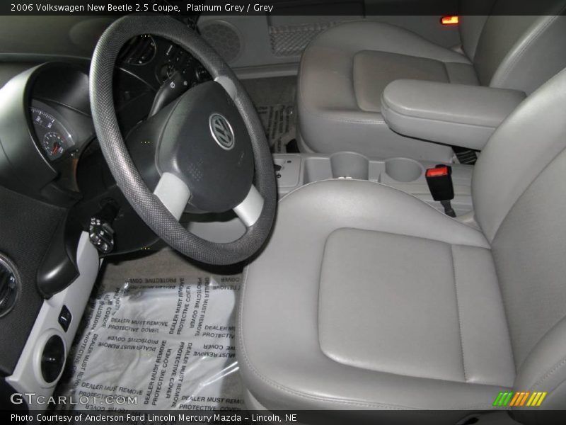 Platinum Grey / Grey 2006 Volkswagen New Beetle 2.5 Coupe