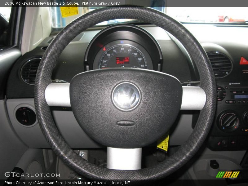 Platinum Grey / Grey 2006 Volkswagen New Beetle 2.5 Coupe