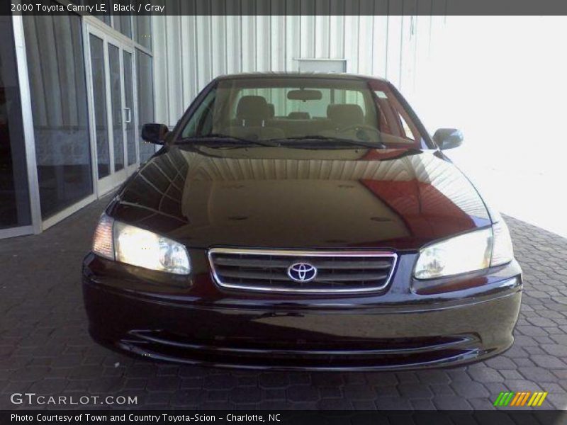 Black / Gray 2000 Toyota Camry LE
