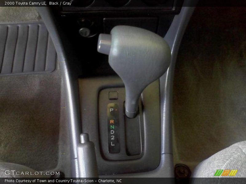 Black / Gray 2000 Toyota Camry LE