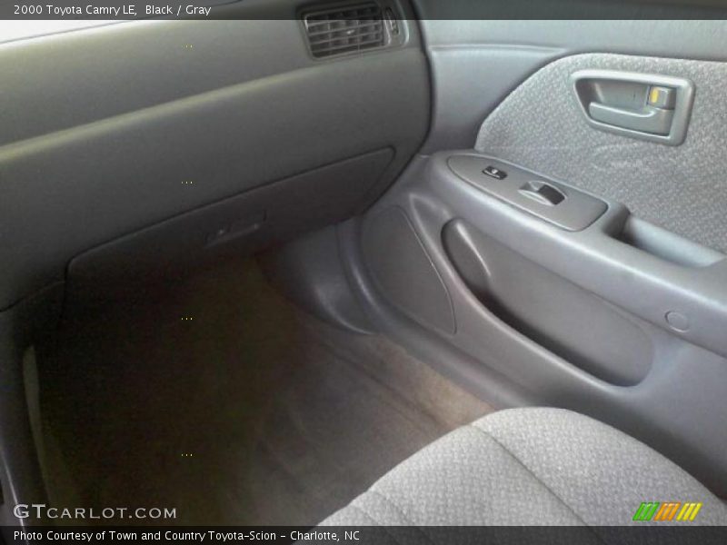 Black / Gray 2000 Toyota Camry LE