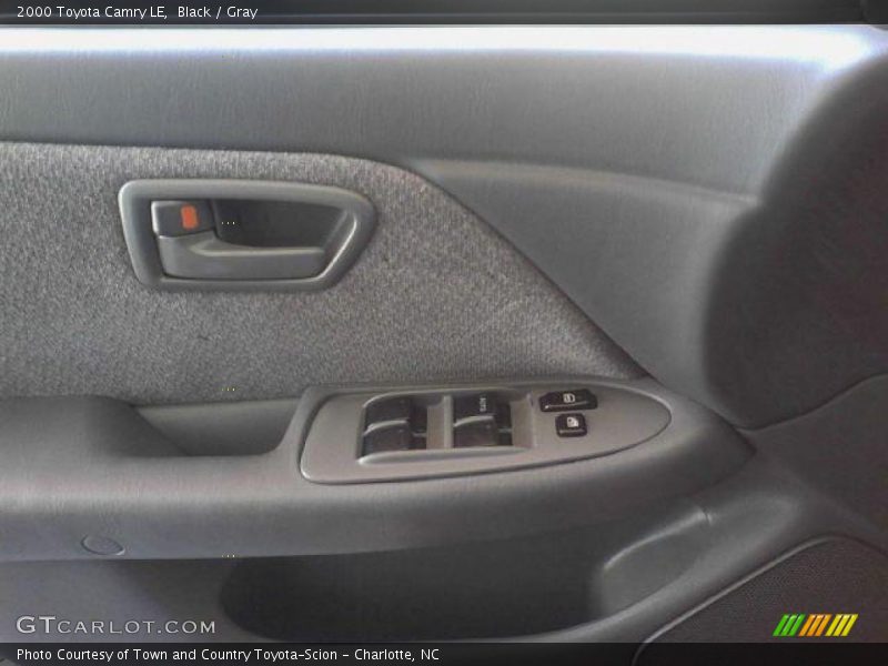 Black / Gray 2000 Toyota Camry LE