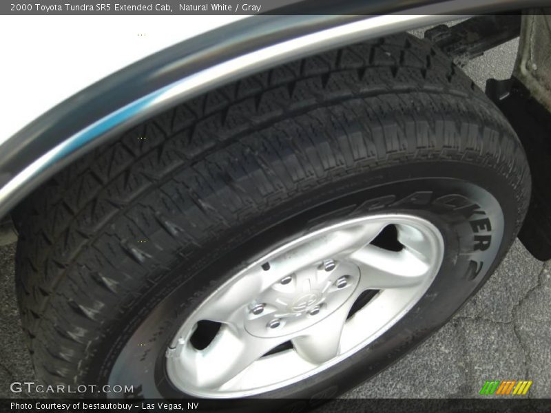 Natural White / Gray 2000 Toyota Tundra SR5 Extended Cab