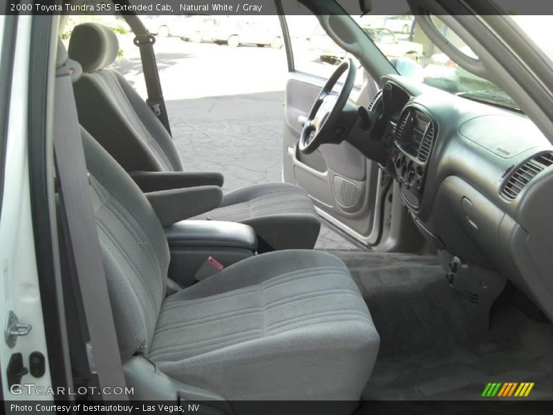 Natural White / Gray 2000 Toyota Tundra SR5 Extended Cab