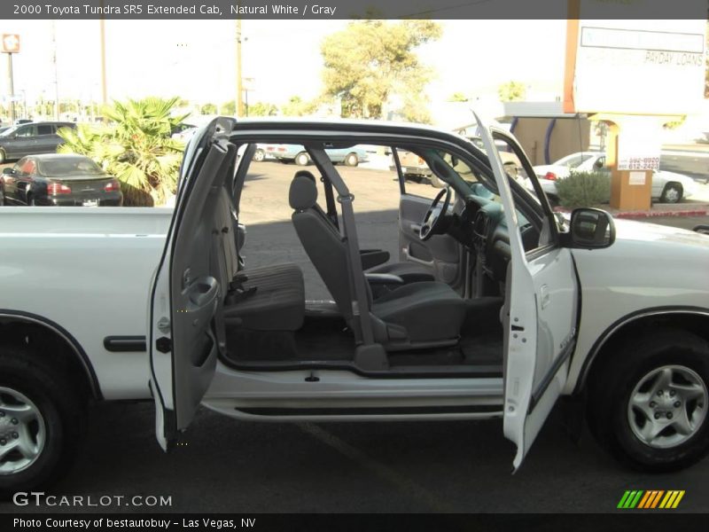 Natural White / Gray 2000 Toyota Tundra SR5 Extended Cab