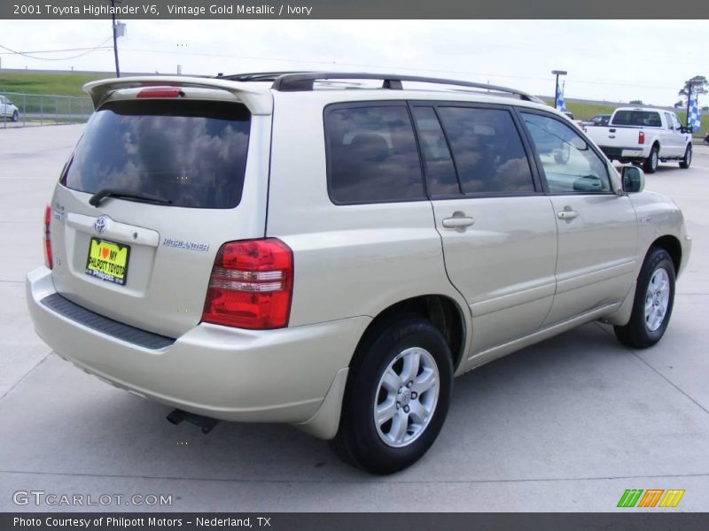Vintage Gold Metallic / Ivory 2001 Toyota Highlander V6