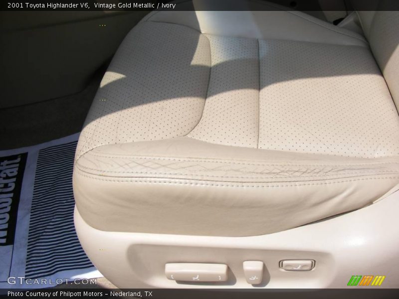 Vintage Gold Metallic / Ivory 2001 Toyota Highlander V6