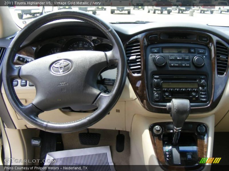 Vintage Gold Metallic / Ivory 2001 Toyota Highlander V6