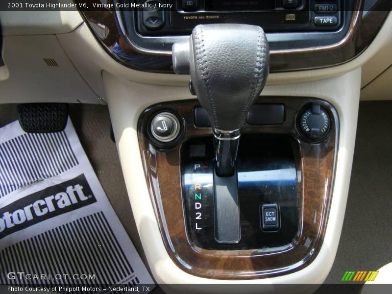 Vintage Gold Metallic / Ivory 2001 Toyota Highlander V6