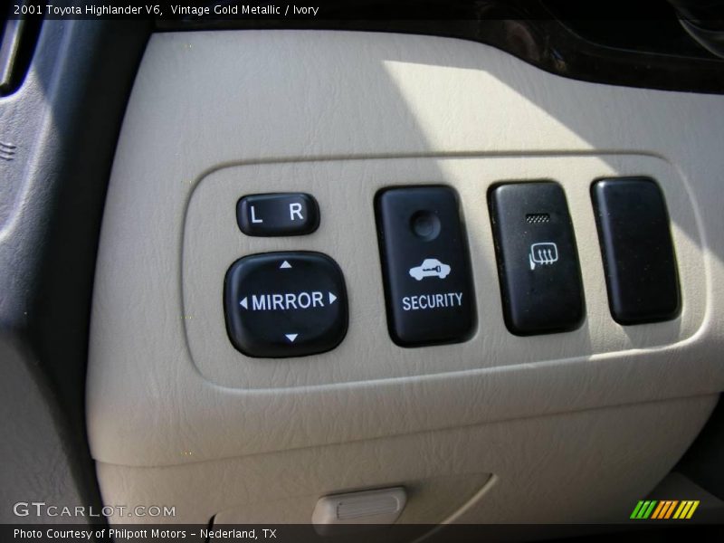 Vintage Gold Metallic / Ivory 2001 Toyota Highlander V6