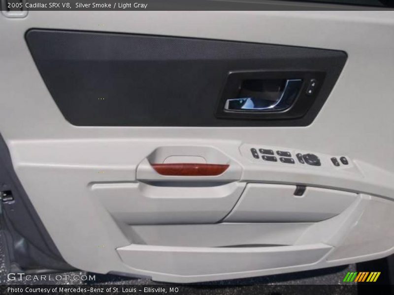 Silver Smoke / Light Gray 2005 Cadillac SRX V8