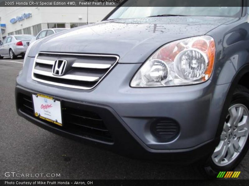 Pewter Pearl / Black 2005 Honda CR-V Special Edition 4WD