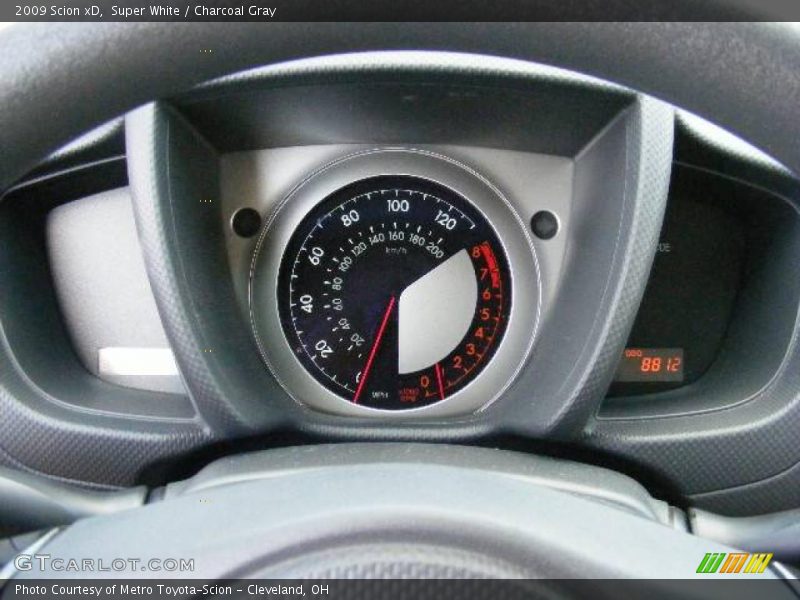 Super White / Charcoal Gray 2009 Scion xD