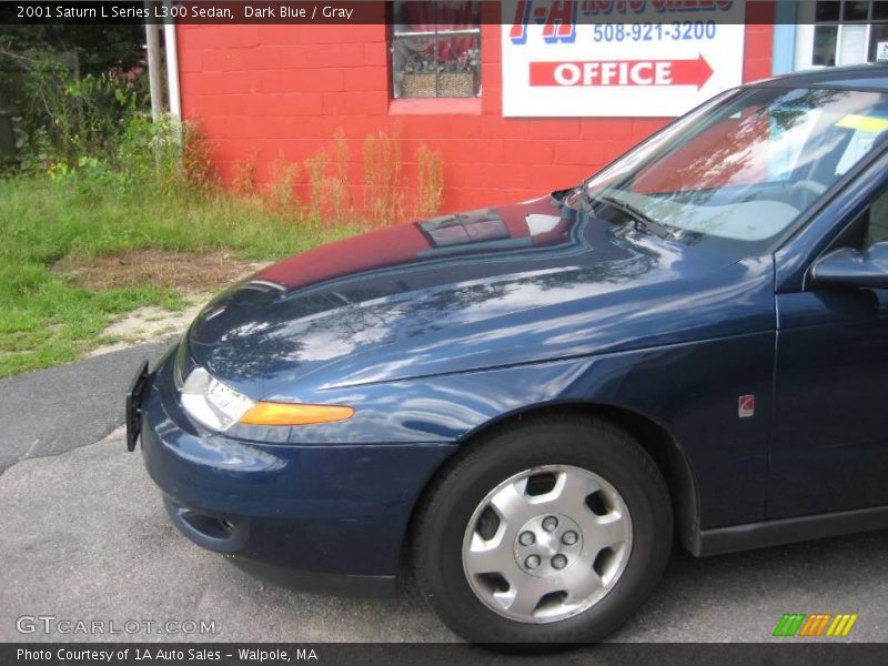 Dark Blue / Gray 2001 Saturn L Series L300 Sedan