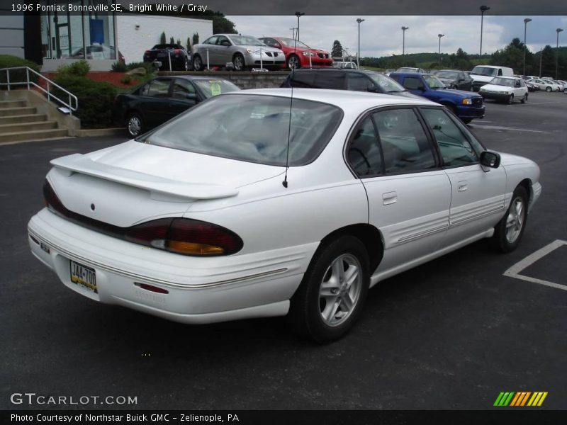 Bright White / Gray 1996 Pontiac Bonneville SE