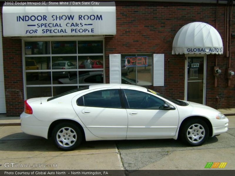 Stone White / Dark Slate Gray 2002 Dodge Intrepid SE