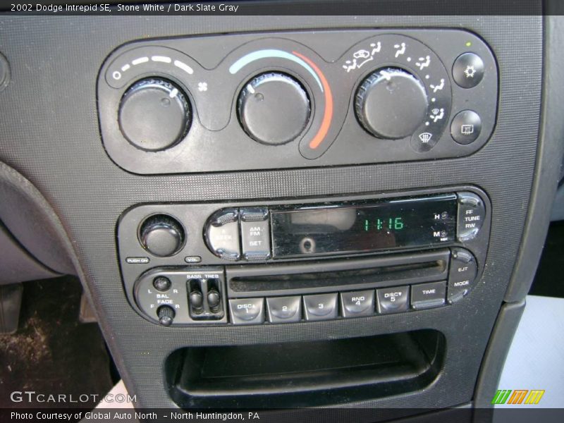 Stone White / Dark Slate Gray 2002 Dodge Intrepid SE