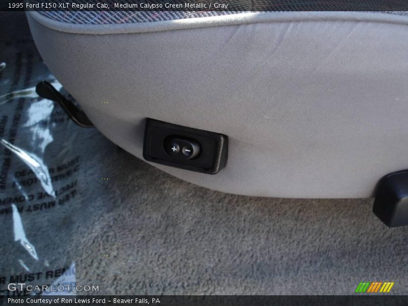 Medium Calypso Green Metallic / Gray 1995 Ford F150 XLT Regular Cab