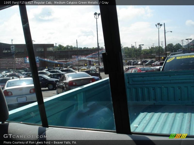 Medium Calypso Green Metallic / Gray 1995 Ford F150 XLT Regular Cab