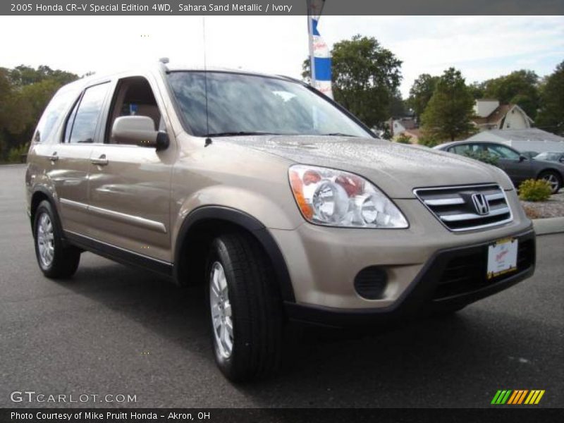 Sahara Sand Metallic / Ivory 2005 Honda CR-V Special Edition 4WD