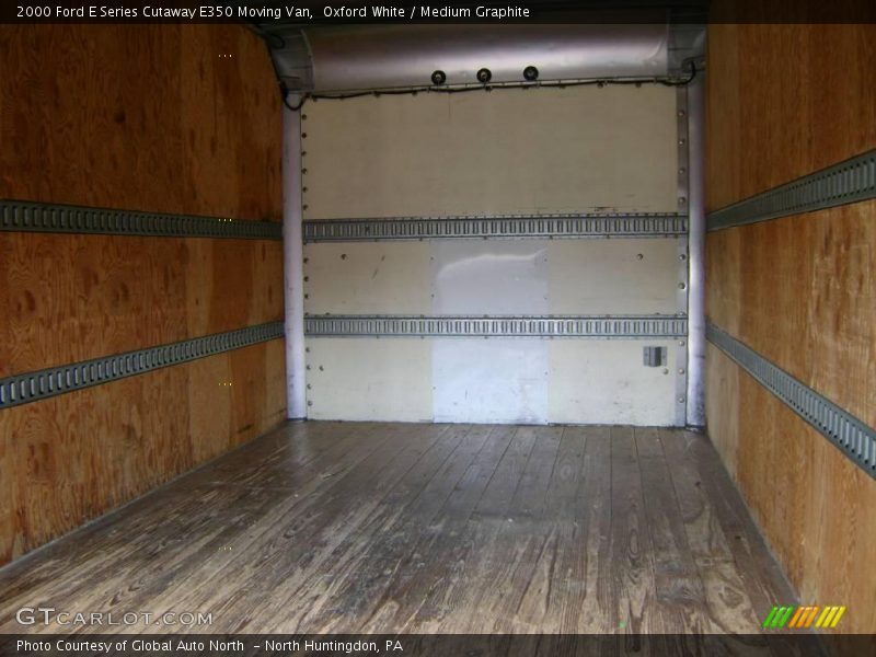 Oxford White / Medium Graphite 2000 Ford E Series Cutaway E350 Moving Van