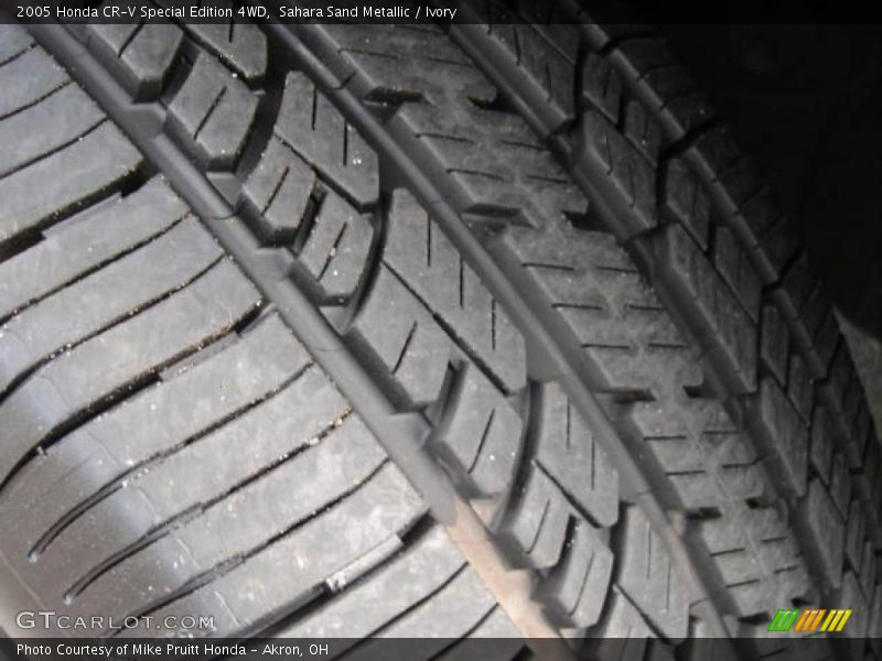 Sahara Sand Metallic / Ivory 2005 Honda CR-V Special Edition 4WD