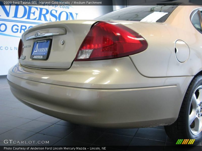 Harvest Gold Metallic / Medium Parchment 2000 Ford Taurus SES
