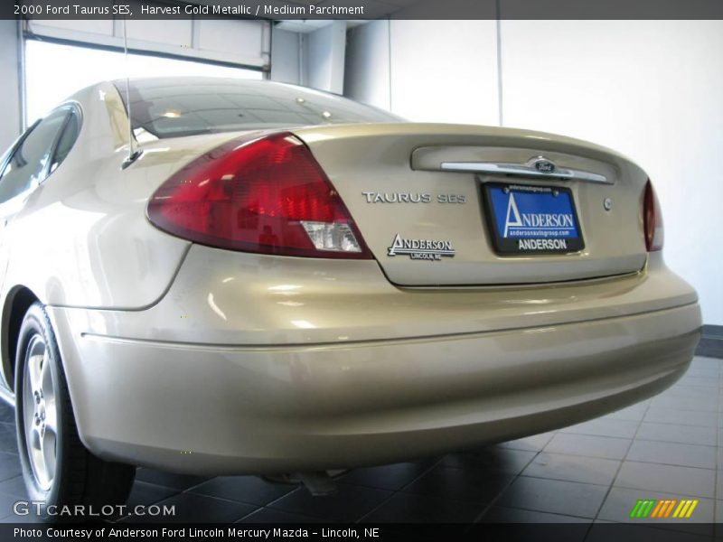 Harvest Gold Metallic / Medium Parchment 2000 Ford Taurus SES