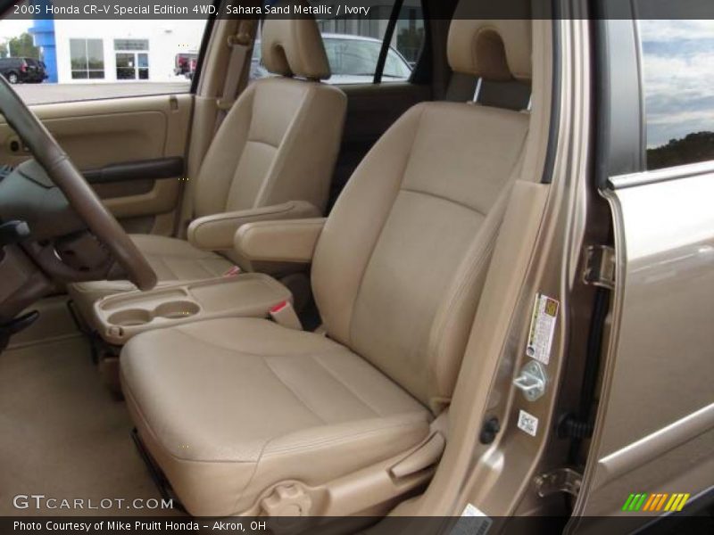 Sahara Sand Metallic / Ivory 2005 Honda CR-V Special Edition 4WD