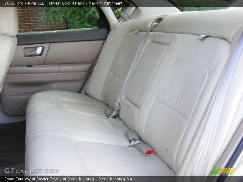 Harvest Gold Metallic / Medium Parchment 2001 Ford Taurus SEL