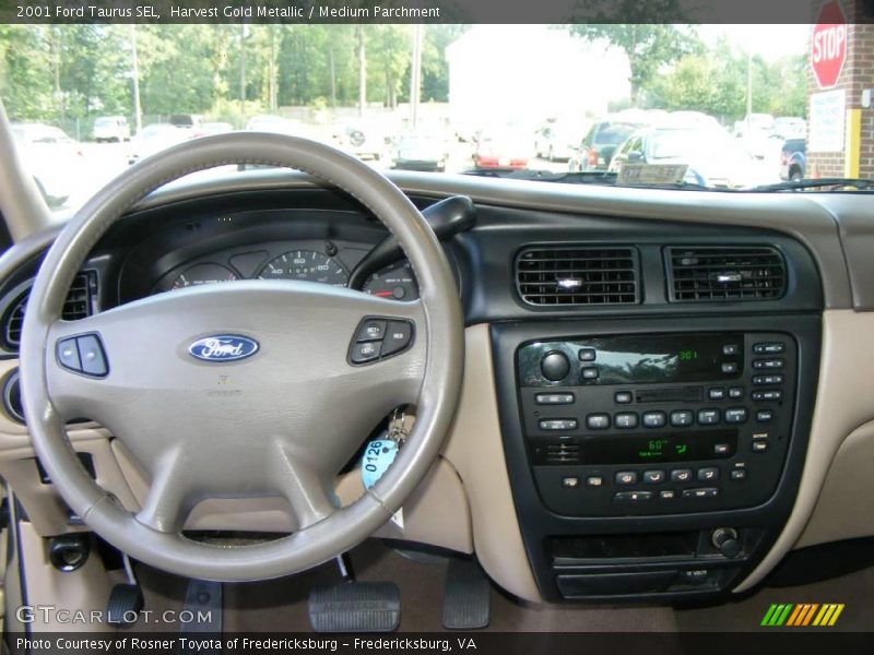 Harvest Gold Metallic / Medium Parchment 2001 Ford Taurus SEL
