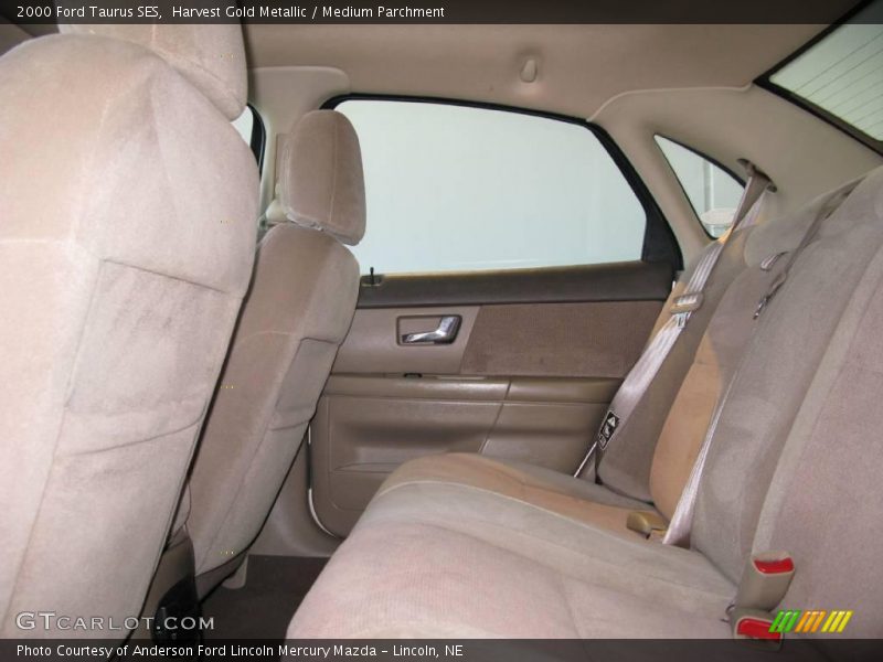 Harvest Gold Metallic / Medium Parchment 2000 Ford Taurus SES