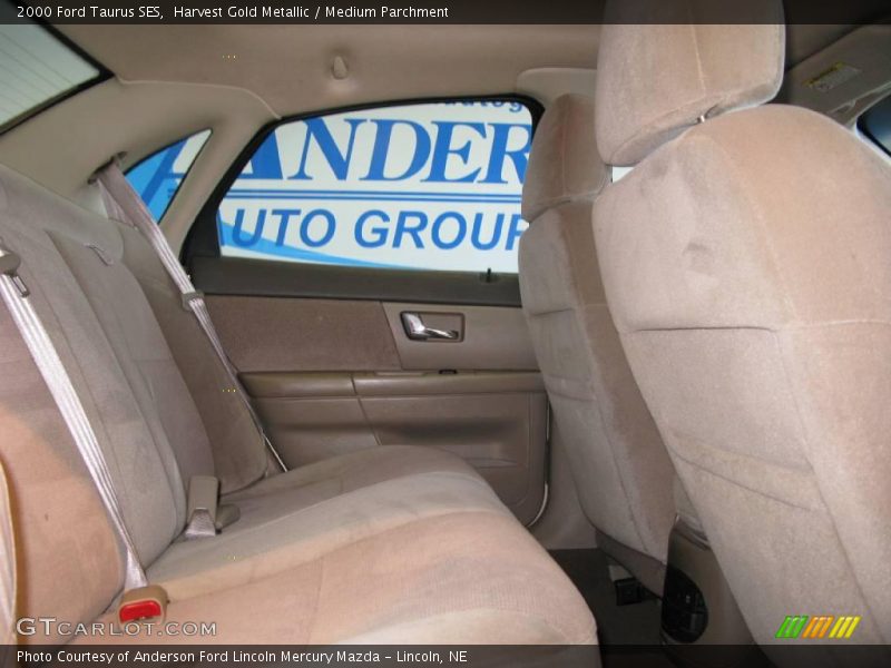 Harvest Gold Metallic / Medium Parchment 2000 Ford Taurus SES