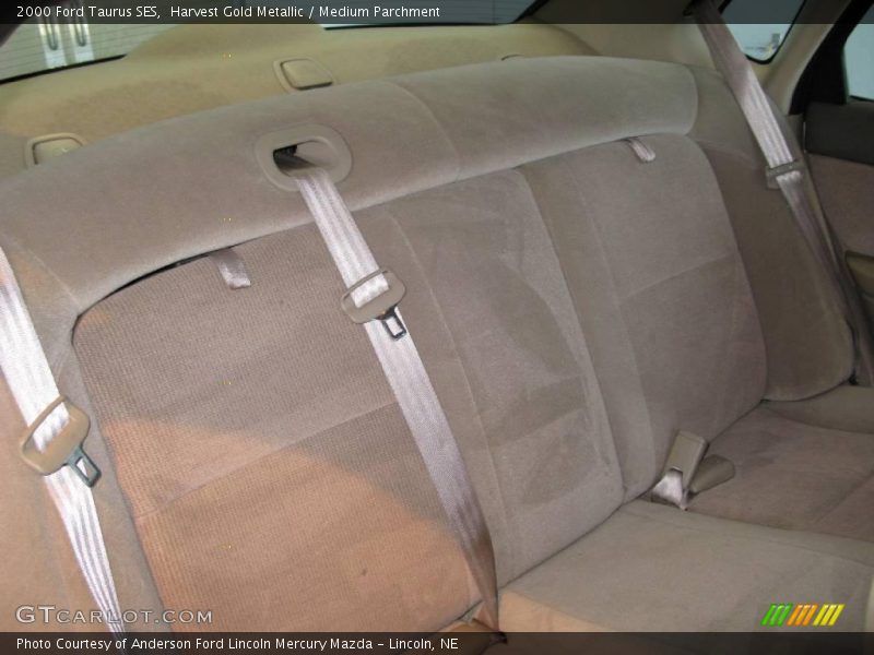 Harvest Gold Metallic / Medium Parchment 2000 Ford Taurus SES