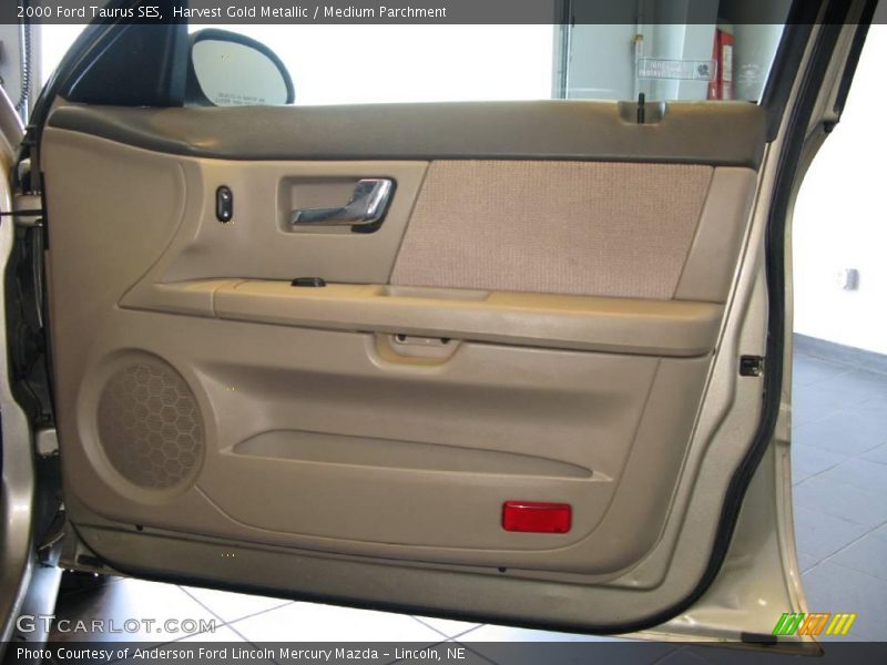 Harvest Gold Metallic / Medium Parchment 2000 Ford Taurus SES