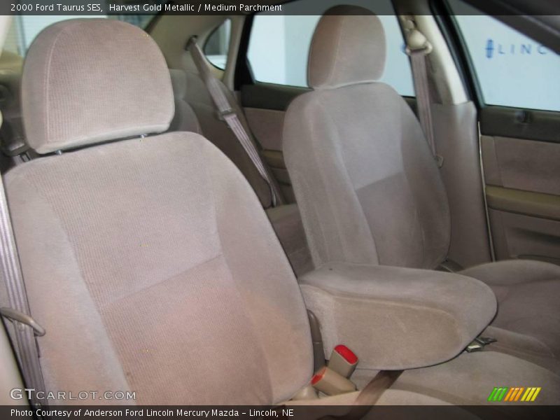 Harvest Gold Metallic / Medium Parchment 2000 Ford Taurus SES
