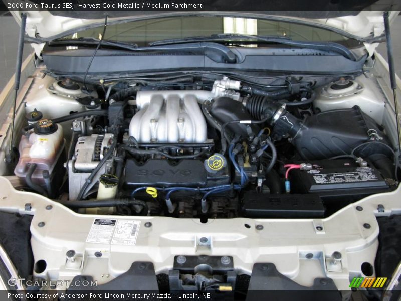 Harvest Gold Metallic / Medium Parchment 2000 Ford Taurus SES